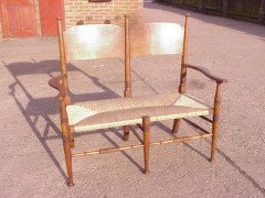 William Birch. A good William Birch Arts and Crafts oak settle - Thumbnail 1