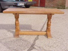 Robert Mouseman Thompson. A oak coffee table. - Thumbnail 2