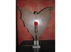 A cold patinated spelter Art Deco table lamp depicting a nude maiden with Alabaster wings and outstretched arms. - Thumbnail 3