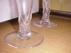 A pair of Arts and Crafts glass vase - Thumbnail 4