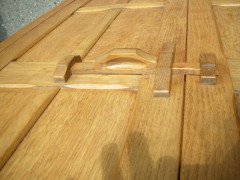 A wonderful quality oak wardrobe with Adze detailing throughou - Thumbnail 3