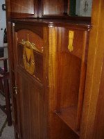Robsons and Sons. A good display cabinet - Thumbnail 2