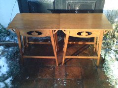 Liberty and Co. A pair of Arts and Crafts oak sidetable - Thumbnail 2