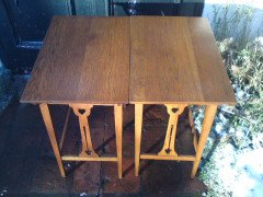 Liberty and Co. A pair of Arts and Crafts oak sidetable - Thumbnail 5