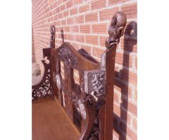 A Celtic Arts and Crafts carved oak settle with carved dragons to the tops - Thumbnail 6