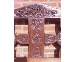A Celtic Arts and Crafts carved oak settle with carved dragons to the tops - Thumbnail 8