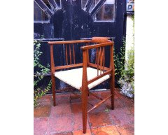 A stylish Arts and Crafts Glasgow style armchair fully restored and professionaly re-rushed. - Thumbnail 4