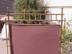 A Good Quality Aesthetic Movement Brass Fire Screen - Thumbnail 3