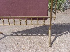 A Good Quality Aesthetic Movement Brass Fire Screen - Thumbnail 4