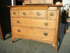 Harris Lebus. An Arts and Crafts oak bedroom pair - Thumbnail 13