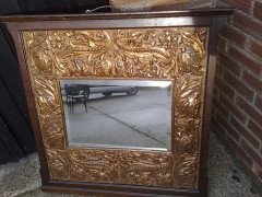 A stunning Arts and Crafts oak-framed copper mirror - Thumbnail 2