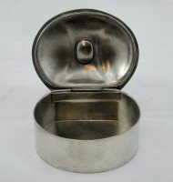 Liberty and Co. A Tudric Arts and Crafts pewter box - Thumbnail 2