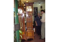 Shapland and Petter. An Arts and Crafts oak Grandfather clock of superior quality - Thumbnail 1