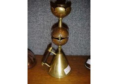 Dr Christopher Dresser. An Arts and Crafts brass and copper chamberstick - Thumbnail 1