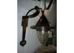 Birmingham Guild of Handicraft. A set of four Arts and Crafts copper wall lights - Thumbnail 3