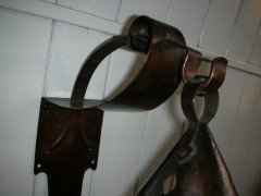 Birmingham Guild of Handicraft. A set of four Arts and Crafts copper wall lights - Thumbnail 6