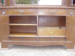 Wylie and Lochhead. a Good Quality Oak Arts and Crafts Glasgow Style Sideboard - Thumbnail 3