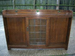Liberty and Co. A quality Arts and Crafts oak bookcase - Thumbnail 1