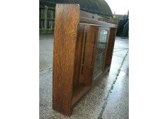 Liberty and Co. A quality Arts and Crafts oak bookcase - Thumbnail 4