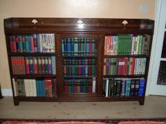 Liberty and Co. A quality Arts and Crafts oak bookcase - Thumbnail 9