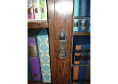 Liberty and Co. A quality Arts and Crafts oak bookcase - Thumbnail 13