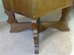 Romney Green. An Arts and Crafts oak sideboard - Thumbnail 9