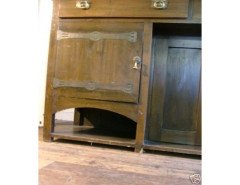 M H Baillie Scott (attributed). An Arts and Crafts sideboard with his famous Daffodil design hand painted - Thumbnail 4