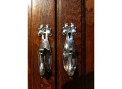 Shapland and Petter. A good Arts and Crafts oak bedroom pair with abalone - Thumbnail 12