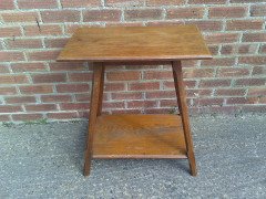 A Stylish Arts and Crafts Oak Oblong Side Table - Thumbnail 2