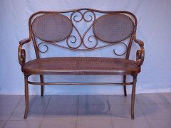 Thonet. A bentwood settee - Thumbnail 1