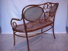 Thonet. A bentwood settee - Thumbnail 2