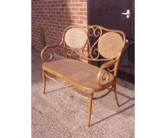 Thonet. A bentwood settee - Thumbnail 4