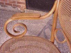 Thonet. A bentwood settee - Thumbnail 5