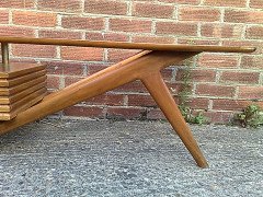 A Modernist coffee table with angular legs - Thumbnail 9