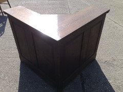 Liberty and Co. An Arts and Crafts oak corner bookcase - Thumbnail 4