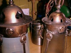 An Arts and Crafts copper and Vaseline lantern - Thumbnail 2