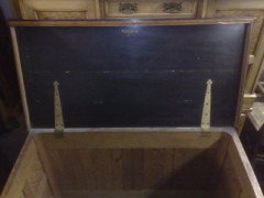 Charles Bevan. A Gothic Revival oak linen trunk - Thumbnail 7