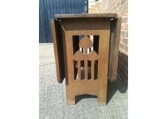 Liberty and Co. A good quality large Arts and Crafts oak drop leaf dining - Thumbnail 3