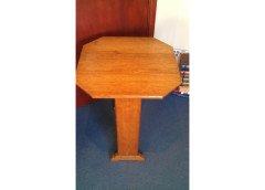 A good quality little Arts and Crafts oak drop leaf tea or sidetable - Thumbnail 2