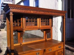A Good Arts and Crafts Oak Sideboard in the Glasgow Style - Thumbnail 3