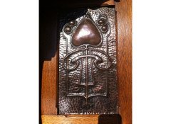 A Good Arts and Crafts Oak Sideboard in the Glasgow Style - Thumbnail 6