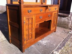 A Good Arts and Crafts Oak Sideboard in the Glasgow Style - Thumbnail 7