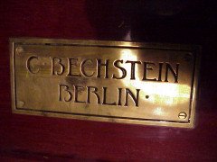 Walter Cave for Bechstein. A mahogany piano with an overstrung upright underdamper action - Thumbnail 3