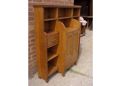 Maple and Co. an Oak Arts and Crafts Breakfront Sideboard/bookcase - Thumbnail 2