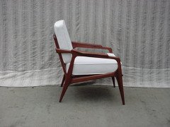 A pair of Modernist armchair - Thumbnail 3