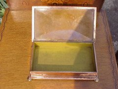 A copper jewellery box - Thumbnail 2