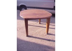 An Arts and Crafts extending dining table with curved ends - Thumbnail 3
