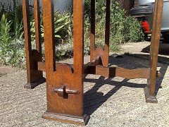 M H Baillie Scott (style of). An Arts and Crafts oak sidetable - Thumbnail 7