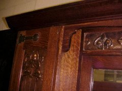 Shapland and Petter. An Arts and Crafts oak treble wardrobe in the Glasgow Style - Thumbnail 4