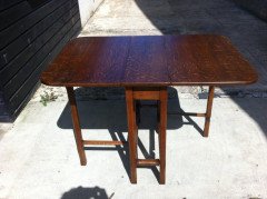 A good quality Arts and Crafts oak side/drop leaf table - Thumbnail 3